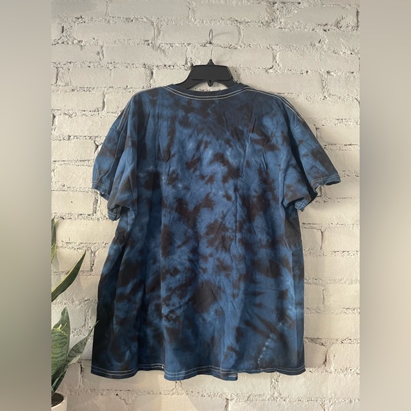 Lotus Band Tee - Picture 2 of 7